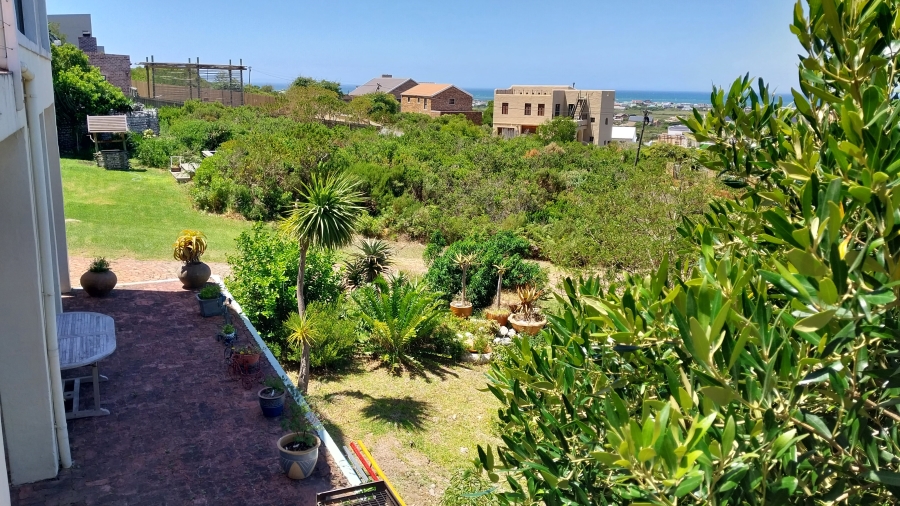 7 Bedroom Property for Sale in Bettys Bay Western Cape